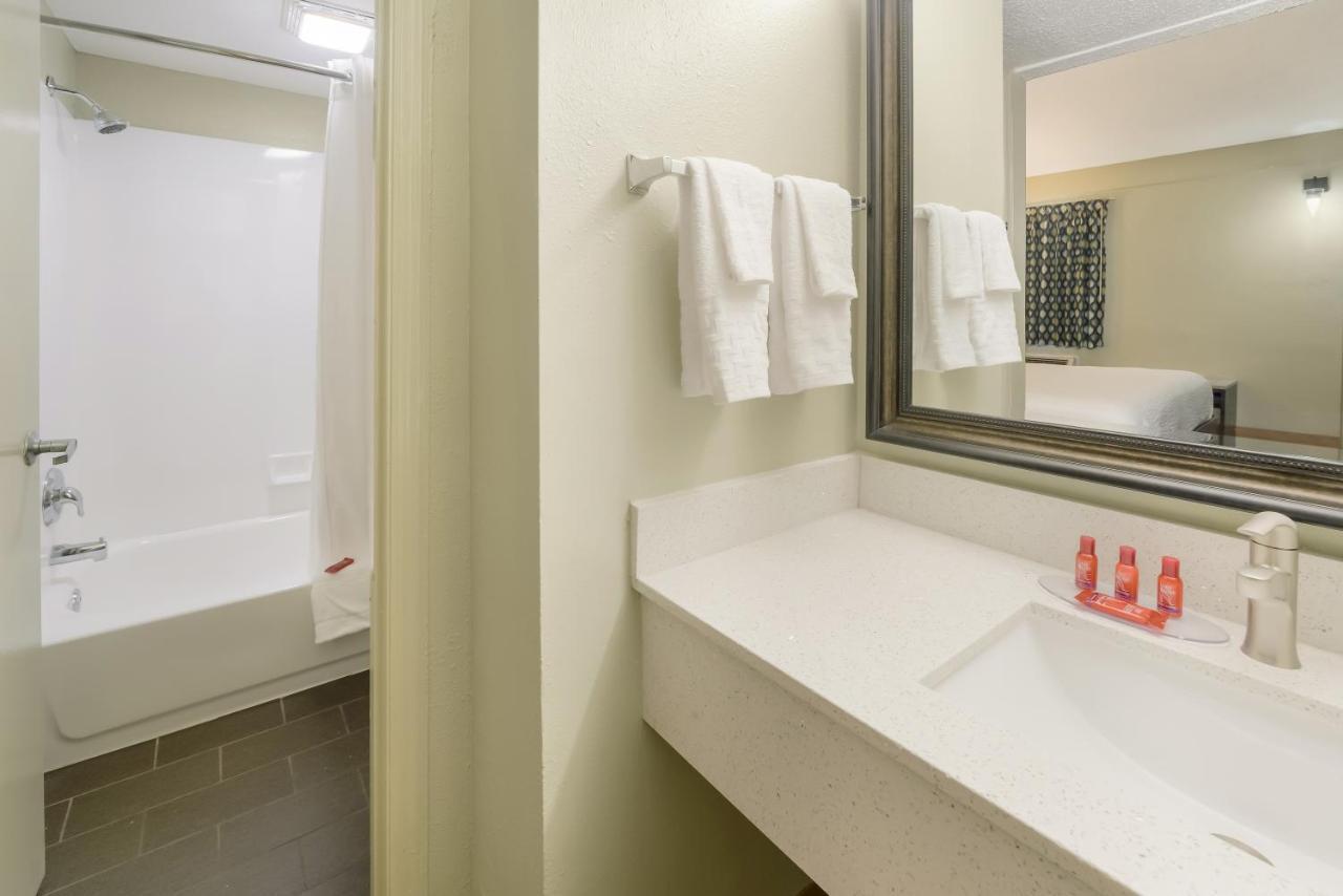 Surestay Hotel By Best Western Columbus Downtown Екстер'єр фото